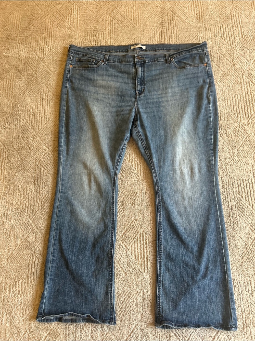 Levi's Women's Flare Jeans in Light Blue Wash